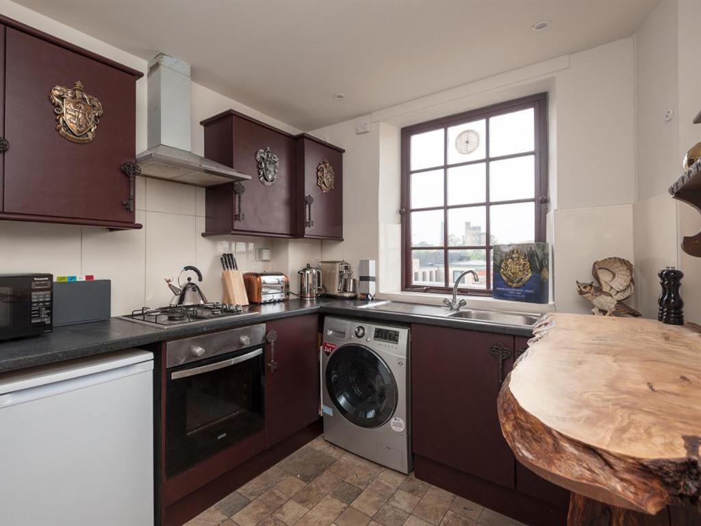 Canongate Luxury Homestay Edinburgh Exterior foto